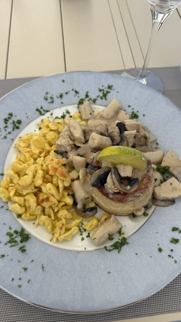 Host dinner near Albi: homemade bouchée à la reine
